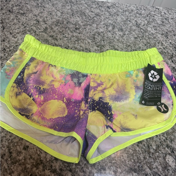 Roxy board shorts - Picture 1 of 2
